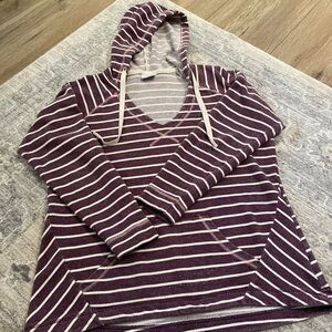 Colombia PFG Tropic Haven Striped Hoodie Size Large purple white